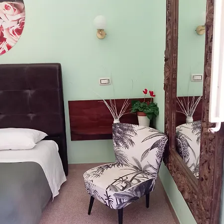 Piazza Verdi Liberty House Apartment *